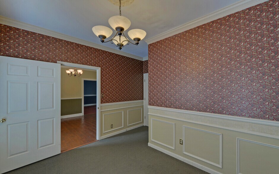 More Photos Of 131 W Savannah St, Toccoa Office For Lease