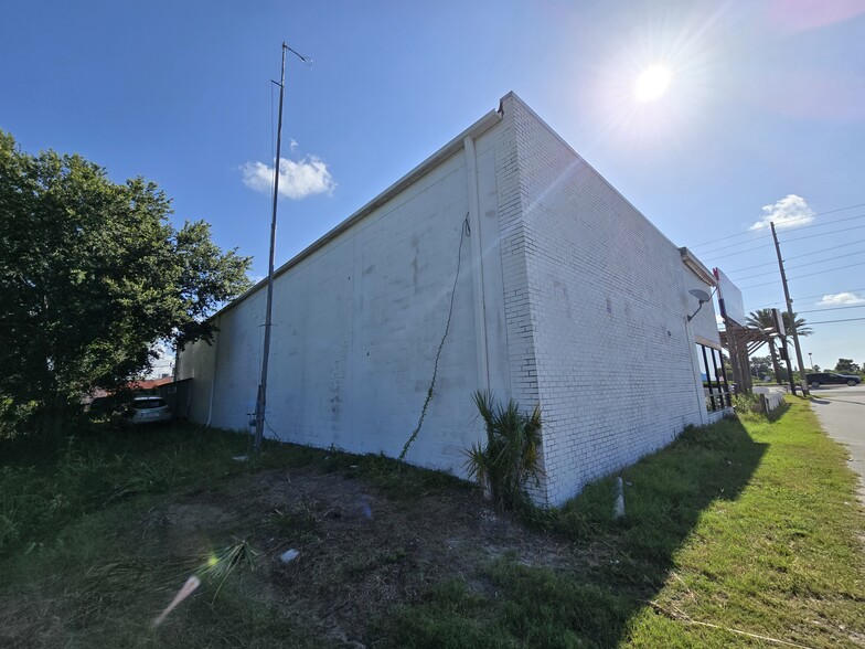 More Photos Of 1137 US Highway 19, Holiday Auto Repair For Sale