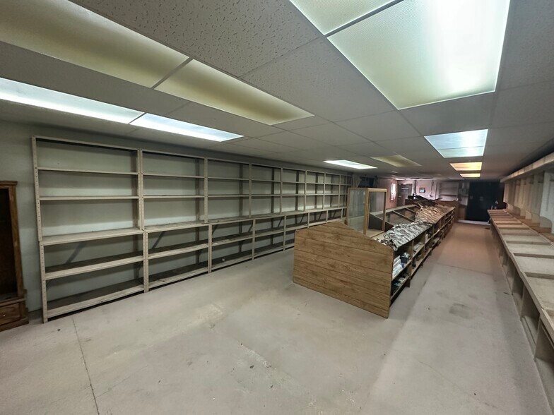 More Photos Of 519 Mill St, Danville General Retail For Sale