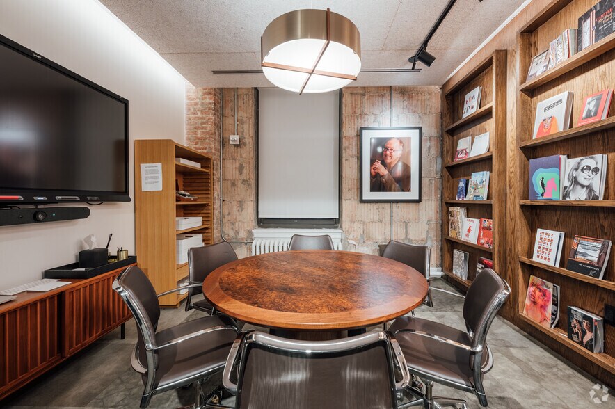 More Photos Of 373 Park Ave S, New York Office For Lease