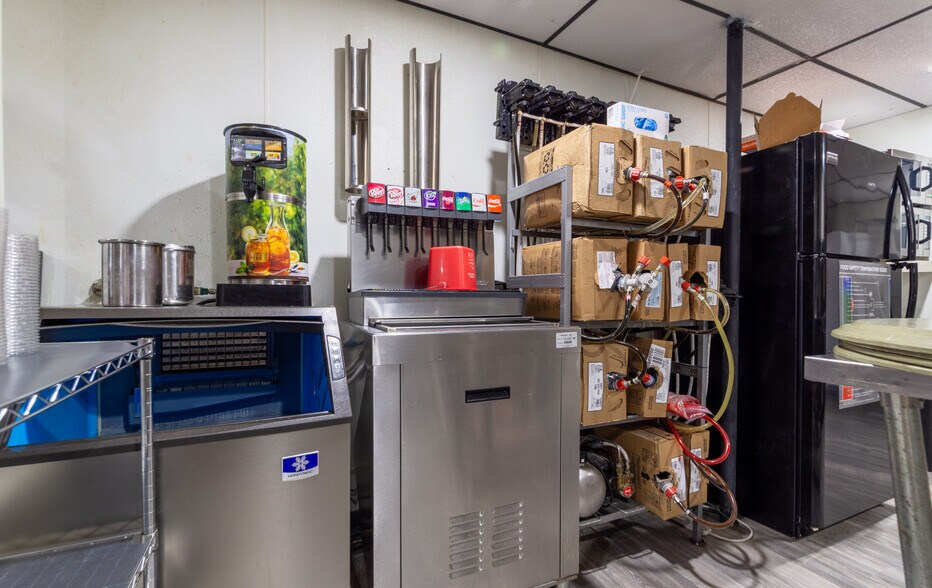 More Photos Of 219 E Central Ave, Belton Theater Concert Hall For Sale