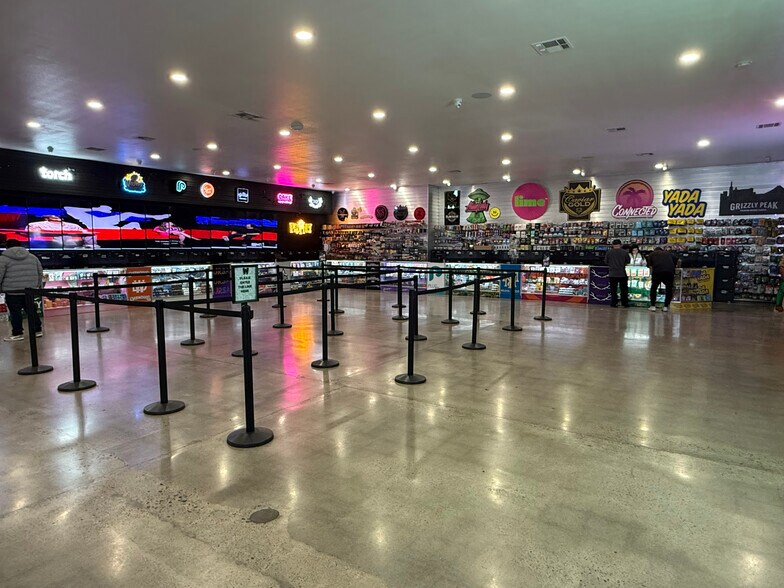 More Photos Of 408 Paradise Rd, Modesto Bank For Sale