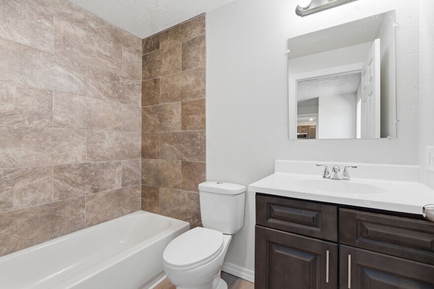 More Photos Of 301 Mount Vernon Blvd, Mount Vernon Apartments For Sale