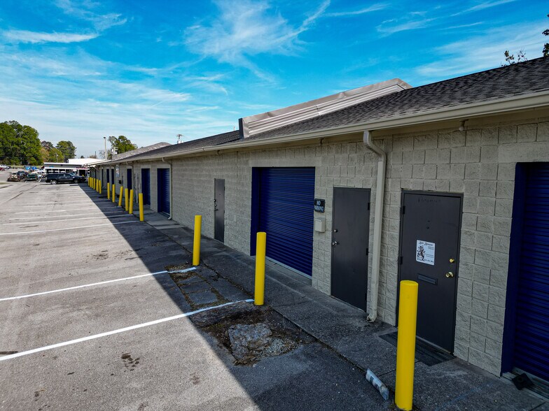 More Photos Of 128 Direct Connection Dr, Rossville Warehouse For Lease