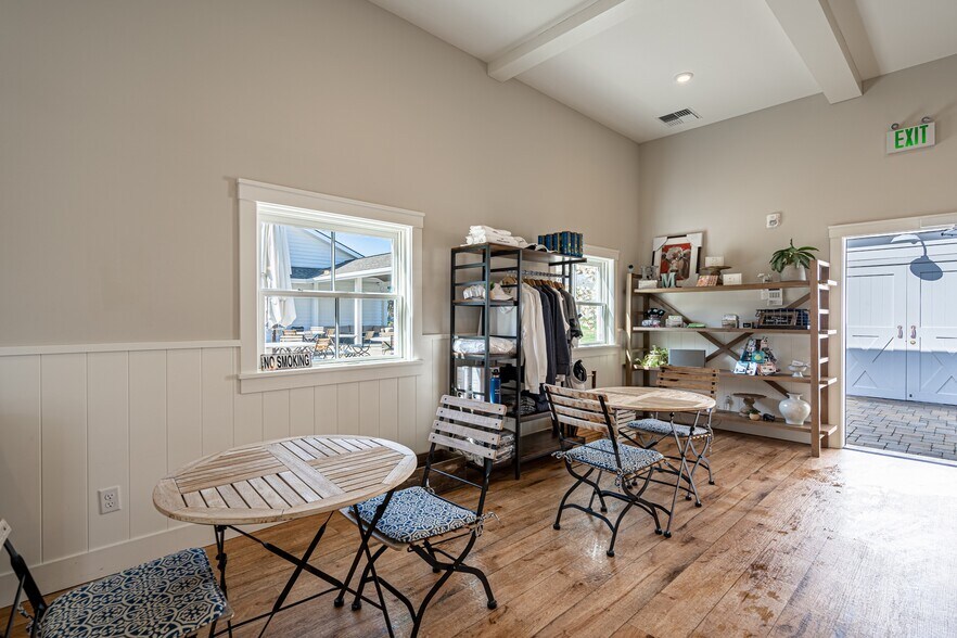 More Photos Of 4848 Green Ave, Manson Hotel For Sale