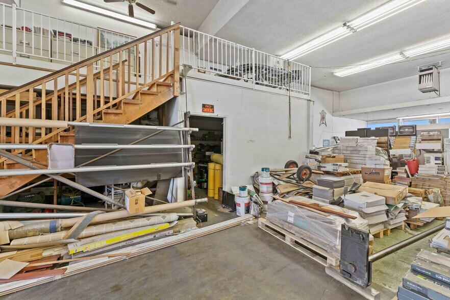 More Photos Of 979 S La Brea Ave, Inglewood Freestanding For Sale