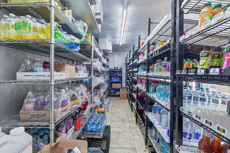 More Photos Of 741 N Cedar Crest Blvd, Allentown Service Station For Sale