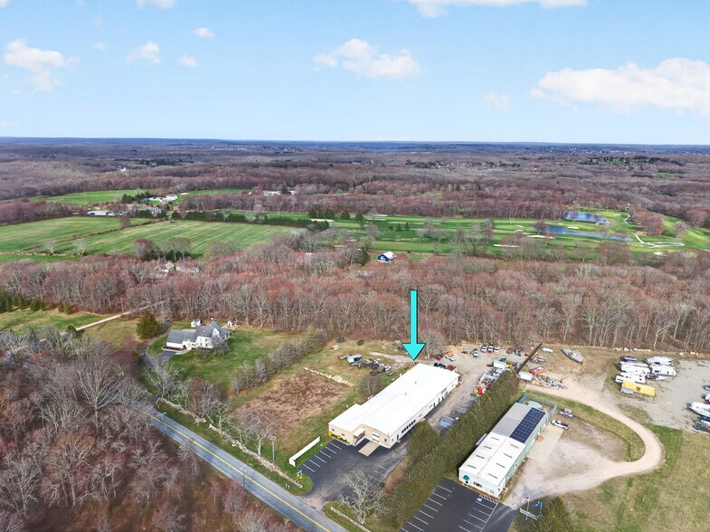 More Photos Of 300 Taugwonk Rd, Stonington Warehouse For Lease