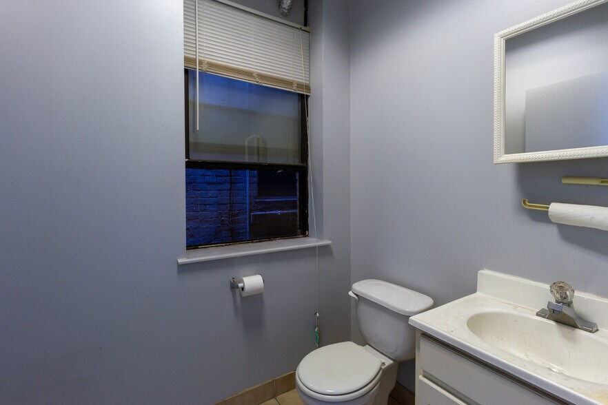 More Photos Of 22-26 4th Ave, Brooklyn Storefront Retail Office For Lease