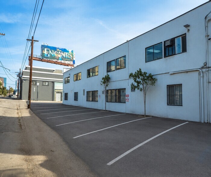 More Photos Of 10835-10841 Santa Monica Blvd, Los Angeles Loft Creative Space For Lease