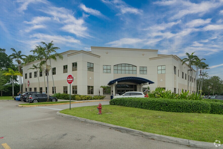 More Photos Of 5401 S Congress Ave, Atlantis Medical For Lease