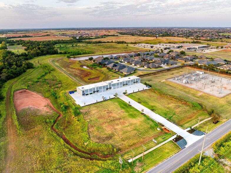More Photos Of 4009 NW 164th St, Edmond Industrial For Sale