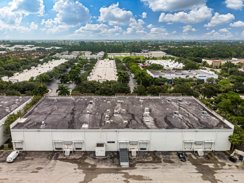 More Photos Of 4800 Lyons Technology Pky, Coconut Creek Warehouse For Sale
