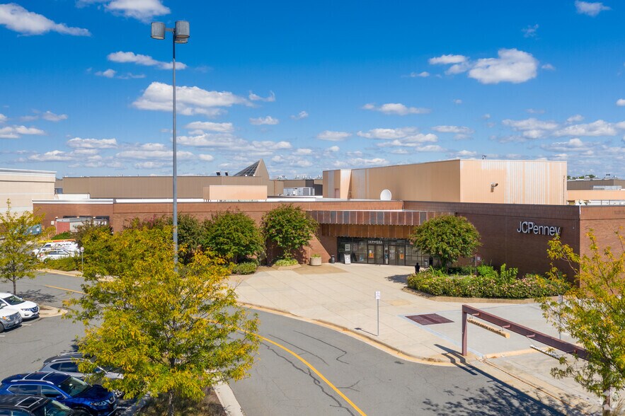 More Photos Of 11750-11925 Fair Oaks Mall, Fairfax Unknown For Lease