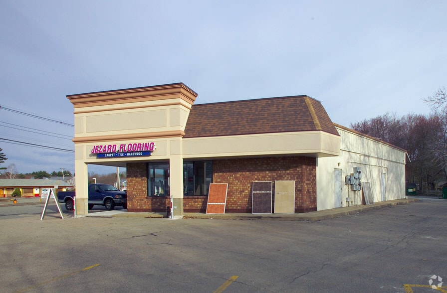 More Photos Of 646 Washington St, Easton Freestanding For Lease