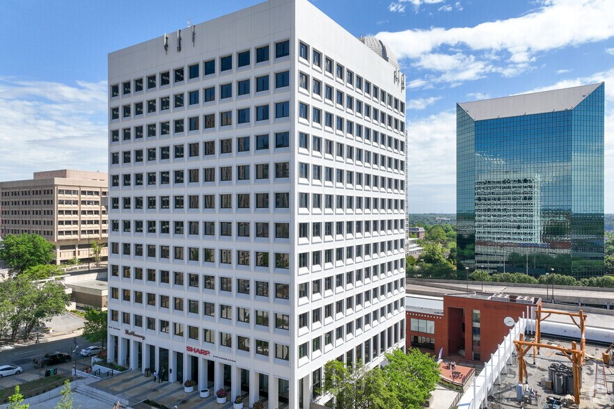 More Photos Of 102 W 3rd St, Winston-Salem Office For Sale