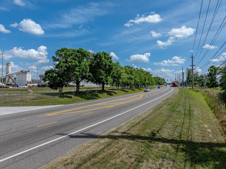 More Photos Of 0 Airport Rd, Lakeland Land For Sale