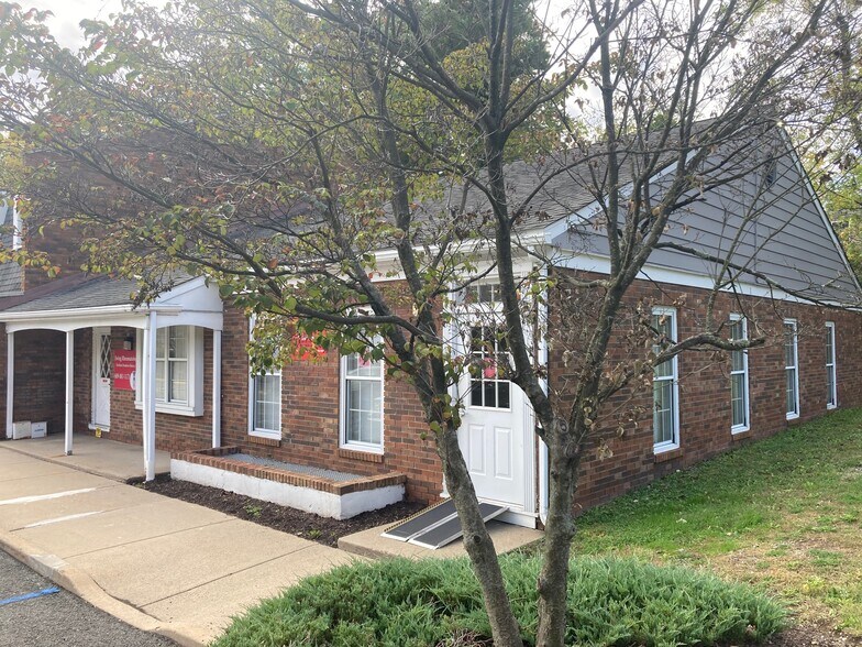 More Photos Of 1901 N Olden Ave, Ewing Office For Lease