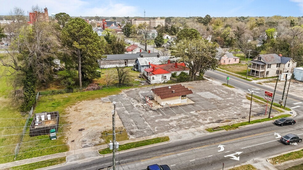 More Photos Of 415 S John St, Goldsboro Restaurant For Sale