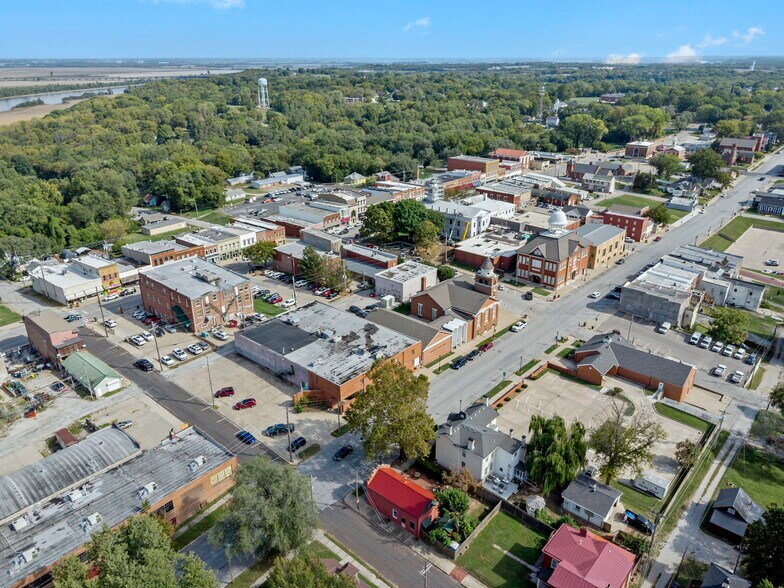 More Photos Of 901 Franklin Ave, Lexington General Retail For Sale