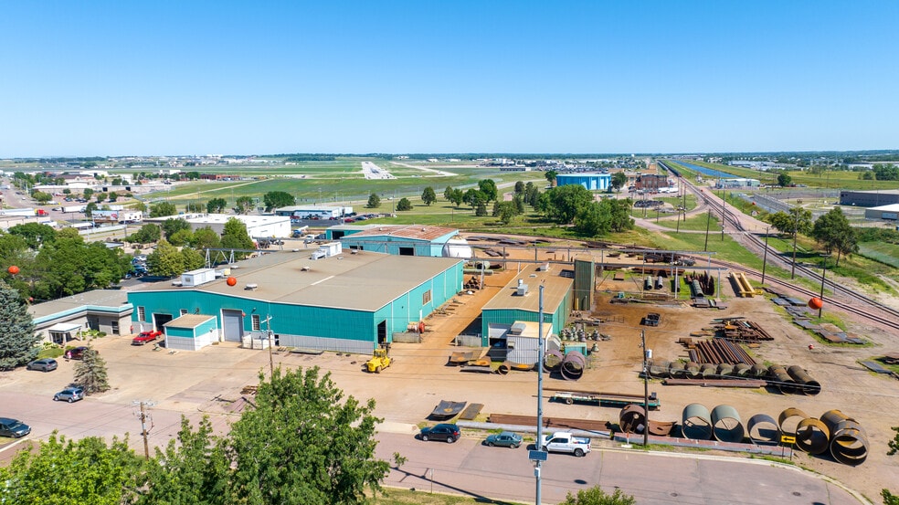 Primary Photo Of 300 W Walnut St, Sioux Falls Warehouse For Sale