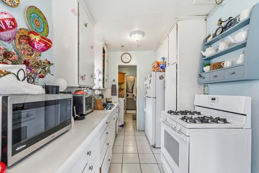 More Photos Of 14916-14920 Chadron Ave, Gardena Apartments For Sale