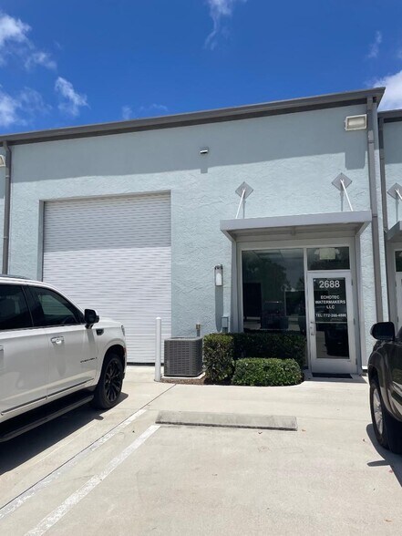 More Photos Of 2610 SE Market Pl, Stuart Unknown For Lease