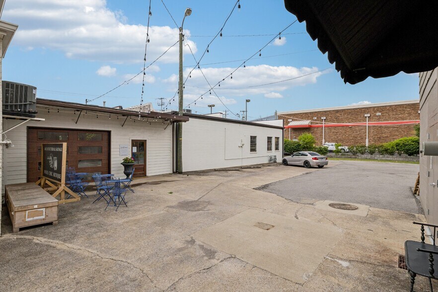 More Photos Of 134 S Main St, Goodlettsville Freestanding For Sale