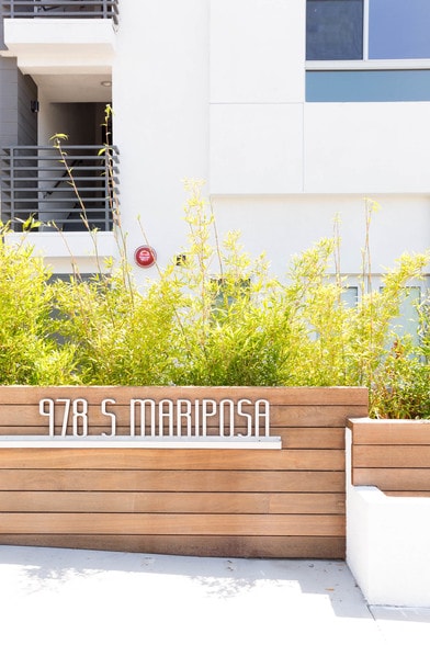 More Photos Of 978 S Mariposa Ave, Los Angeles Apartments For Sale