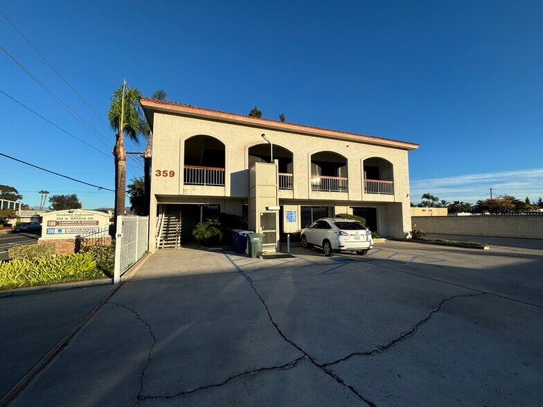 More Photos Of 359 W Madison Ave, El Cajon Medical For Lease