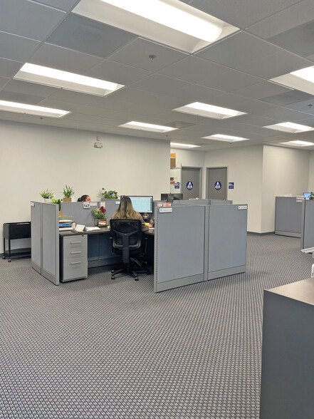 More Photos Of 38410 5th St W St, Palmdale Medical For Lease