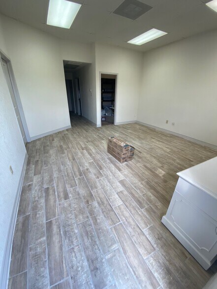 More Photos Of 32820 W IH-10, Boerne Office For Lease