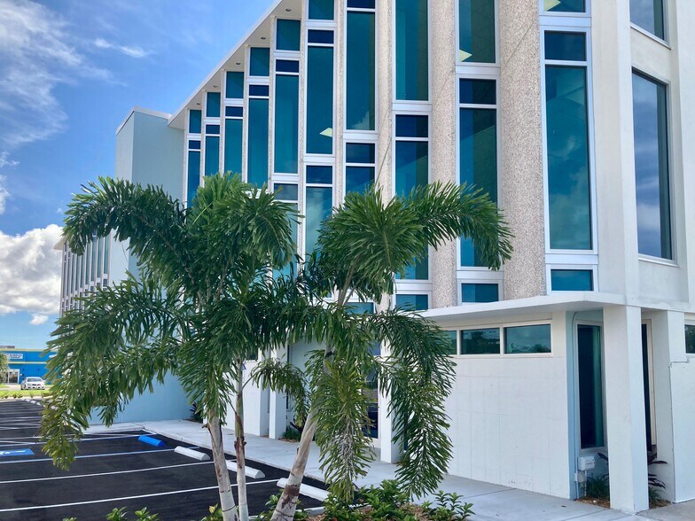 More Photos Of 314 S Missouri Ave, Clearwater Office For Lease