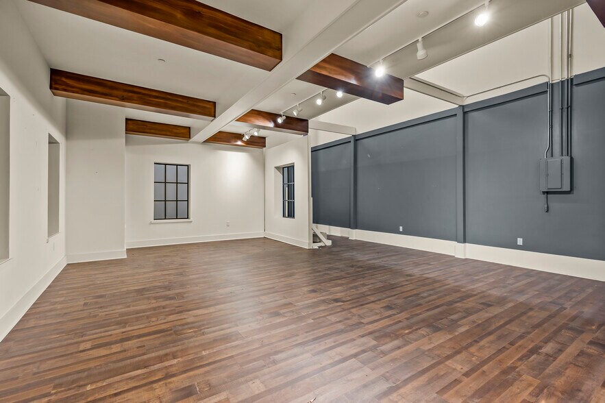 More Photos Of 623 Southwest St, High Point Warehouse For Lease
