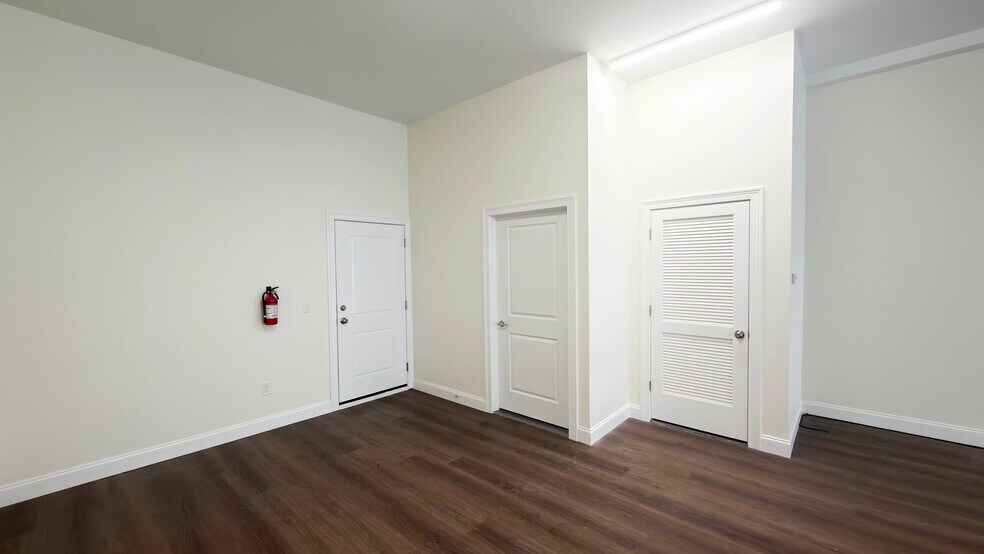 More Photos Of 5222 Bergenline Ave, West New York Storefront Retail Residential For Lease