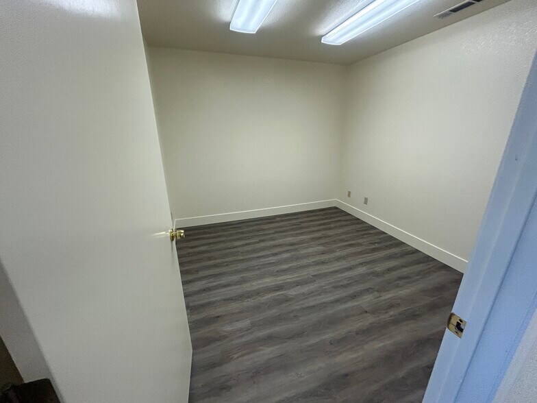 More Photos Of 3941 Holly Dr, Tracy Warehouse For Lease