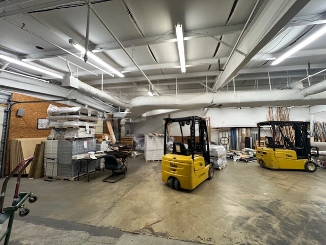 More Photos Of 25470-25480 Point Lookout Rd, Leonardtown Freestanding For Lease
