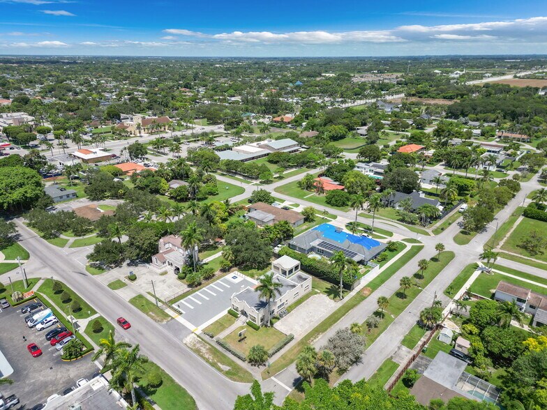 More Photos Of 97 NE 15th St, Homestead Coworking Space