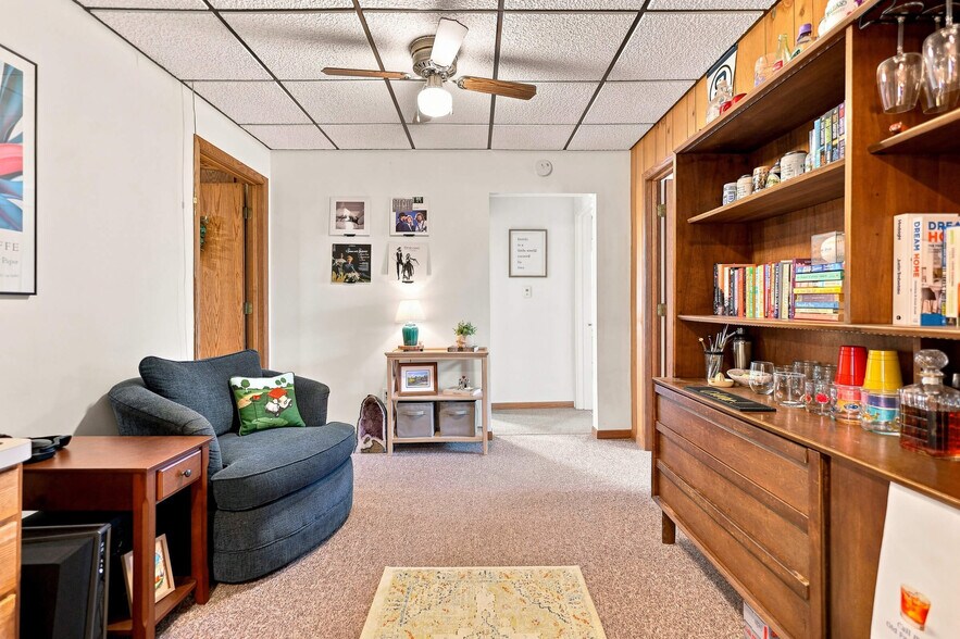 More Photos Of 308 N Wisconsin Dr, Sheboygan Freestanding For Sale