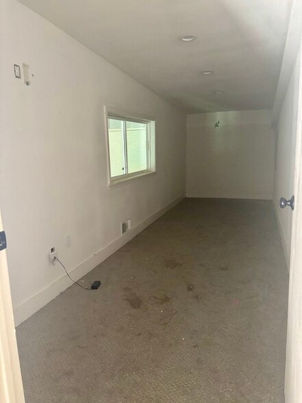 More Photos Of 16500 Clay Rd, Houston Storefront For Lease