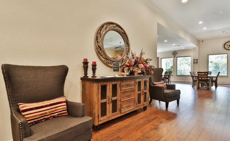 More Photos Of 196 Camelot St, Conroe Assisted Living For Sale