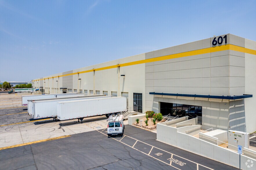 Primary Photo Of 601 S 54th Ave, Phoenix Manufacturing For Lease