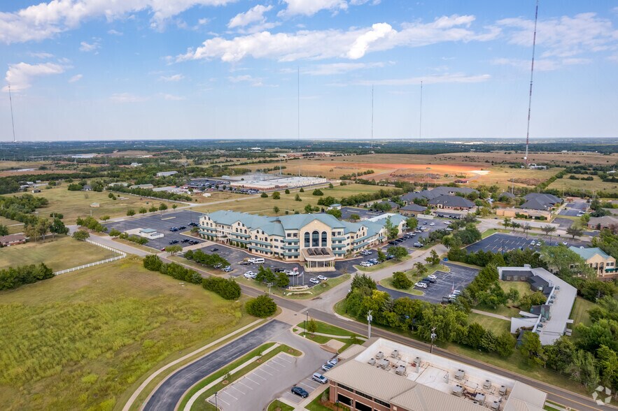 More Photos Of 701 Cedar Lake Blvd, Oklahoma City Office For Lease