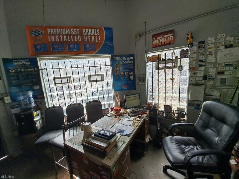 More Photos Of 2884 Scranton Rd, Cleveland Auto Repair For Sale