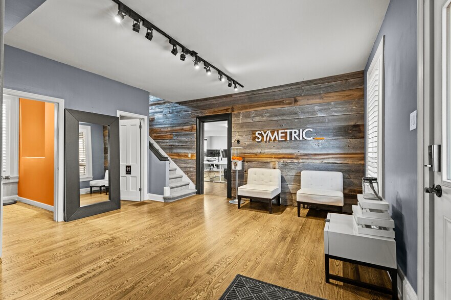 More Photos Of 196 King St, St Catharines Office For Sale