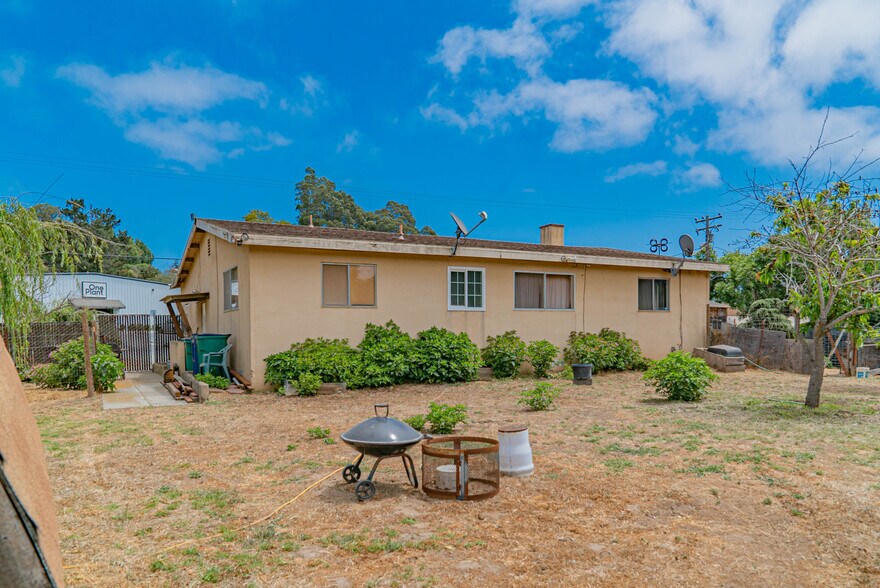 More Photos Of 10050 Reese Cir, Prunedale Warehouse For Sale