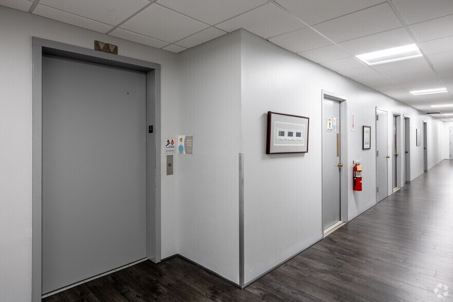 More Photos Of 720 King Georges Post Rd, Fords Office For Lease