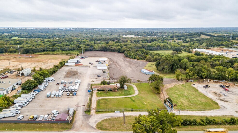 More Photos Of 8010 Rendon Bloodworth Rd, Mansfield Land For Lease