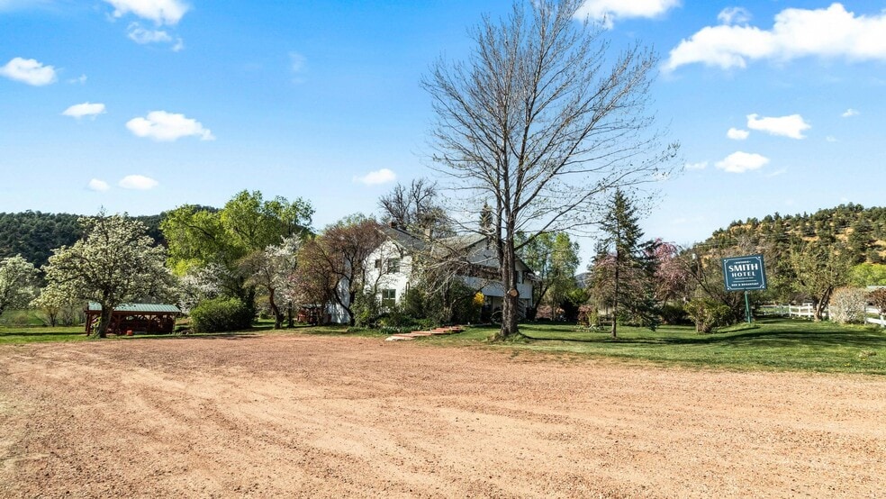 More Photos Of 295 N Main St, Glendale Hospitality For Sale