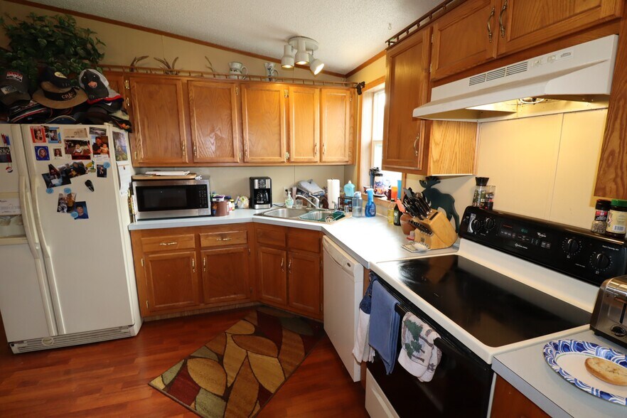 More Photos Of 29235 Hagstrom Rd, Ashland Auto Salvage Facility For Sale